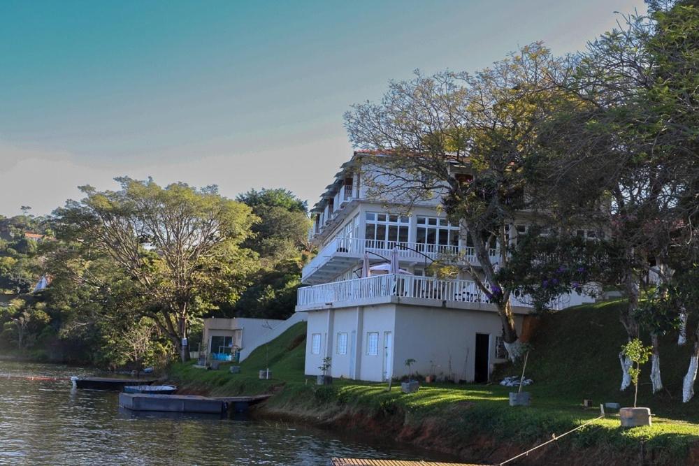 Pousada Marina Aguas De อิการาตา ภายนอก รูปภาพ
